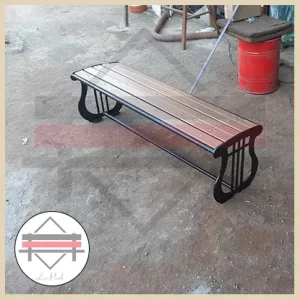 نیمکت چوبی بدون پشتی