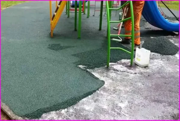 کفپوش گرانولی درجاریز در حال اجرا آماده سازی