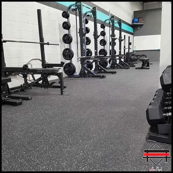 کفپوش گرانولی 25 میل نصب شده در باشگاه ورزشی