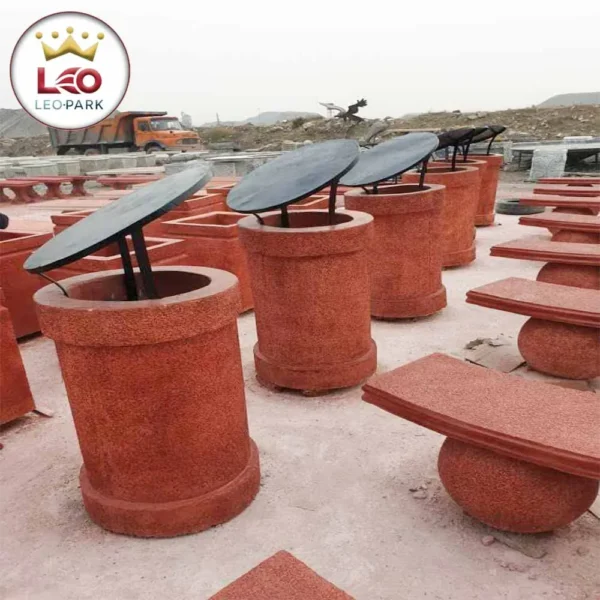 سطل زباله بتنی با سایبان فلزی