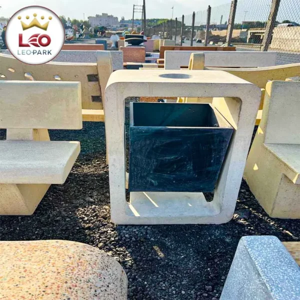 سطل پارکی بتنی با مخزن فلزی مکعبی